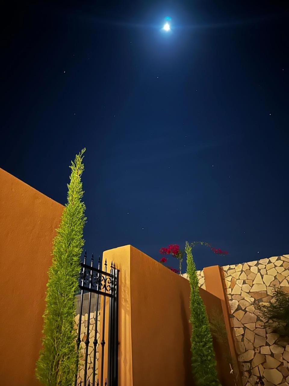 Villa بمزرعة